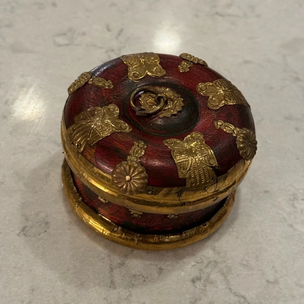Indian Wooden Brass Overlay Red Silk Interior Trinket Box